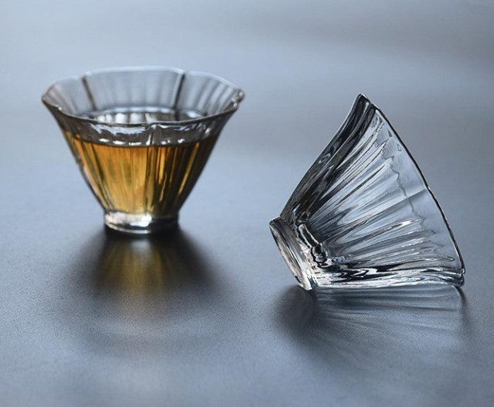 IKUE - Japanese High Temperature Resistant Flower-shaped small glass tea cup - 6 pcs - Image 2
