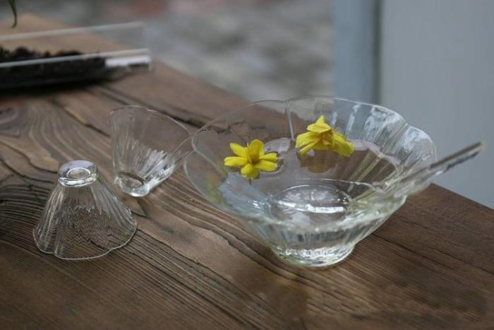 Japanese High Temperature Resistant Flower-shaped Glass Tea Bowl & Spoon Set ?? Chawan Set - Image 2