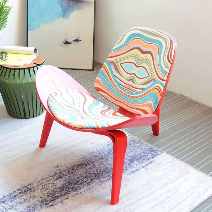 MP Shell Chair - Classic Lounge Chair | Reading Chair in Fabric - Lips Graffiti - Image 4