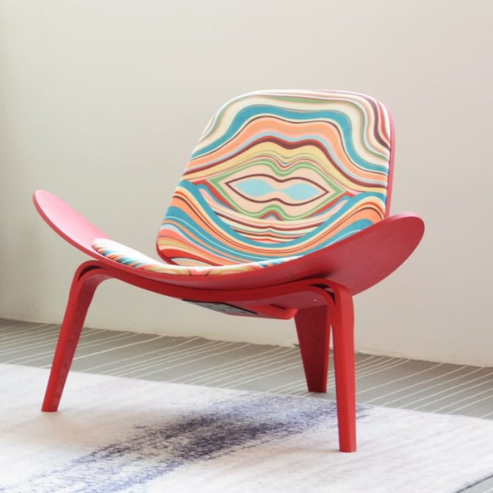 MP Shell Chair - Classic Lounge Chair | Reading Chair in Fabric - Lips Graffiti - Image 7