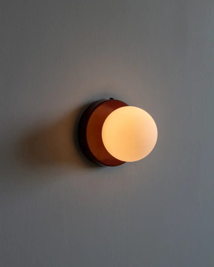MP D10 Surface Mount Sconce - Image 2